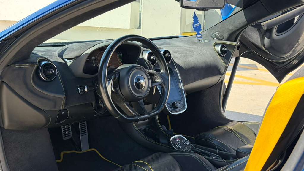 2020 McLaren 570S